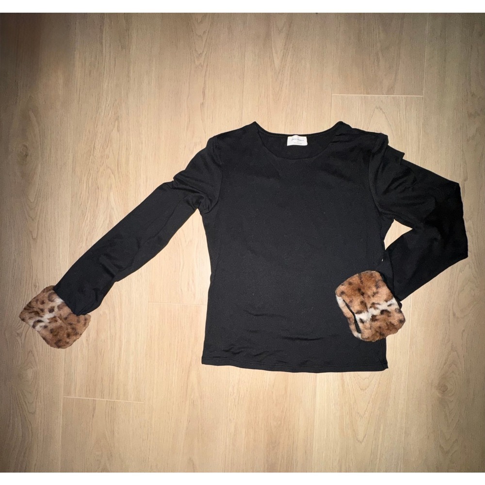 Free Kisses Black Long Sleeve Top‎ with Leopard Faux Fur Cuffs